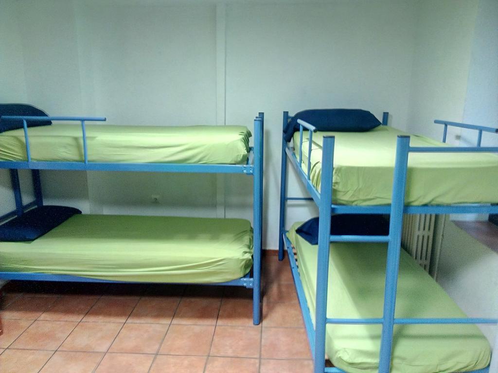 Habitación Familiar con baño compartido (8 adultos)
