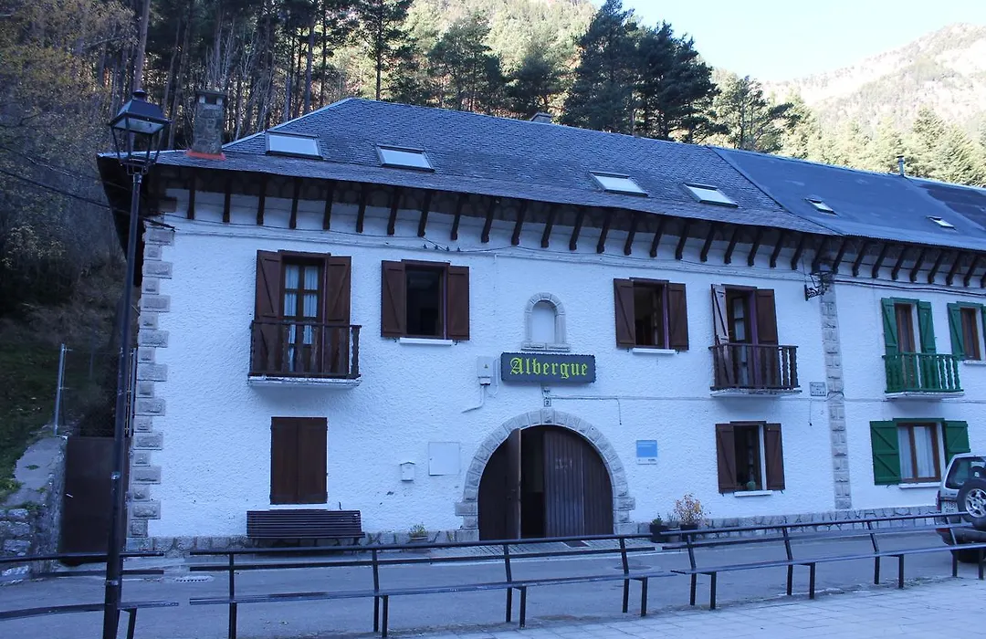 Albergue de Canfranc Estación-1